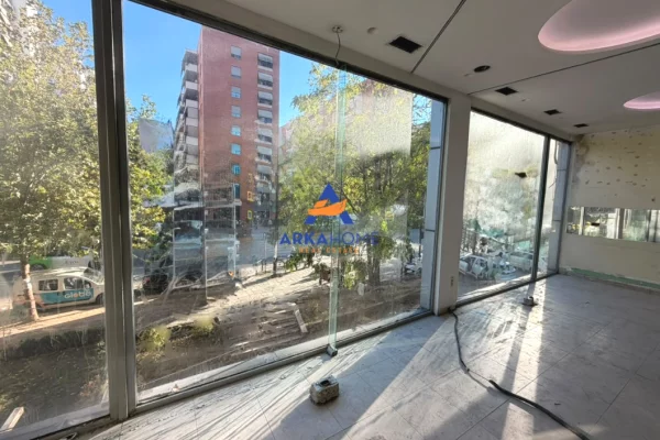 JEPET AMBIENT BIZNESI ME QERA 120M2 "PERBALL DELIJORGJIT, RRUGA E KAVAJES" 180000 LEKE