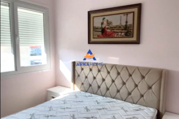 Shtepi me qera Apartament ne Tirane, 2+1, Mobilimi E mobiluar, Pagesa 608  Euro.