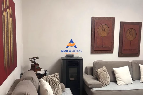 Shtepi me qera 3+1 ne Tirane - 940 Euro