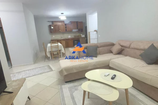 Shtepi me qera Apartament ne Tirane, 2+1, Mobilimi E mobiluar, Pagesa 608  Euro.