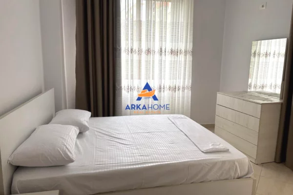 Shtepi me qera Apartament ne Tirane, 2+1, Mobilimi E mobiluar, Pagesa 608  Euro.