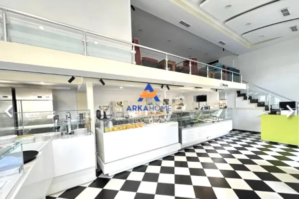 Ambient biznesi me qera 3+1 ne Tirane - 2,200 Euro