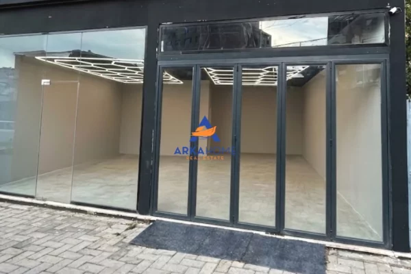 JEPET AMBIENT BIZNESI ME QERA 90 M2 "ASTIR" 90.000 LEKE