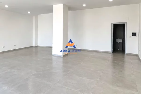 JEPET ME QIRA AMBIENT BIZNESI 202 M2 "KAMEZ" 2020 EURO