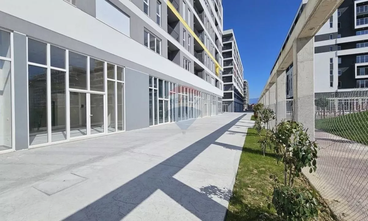 Shtepi ne shitje Apartament ne Tirane, 2+1, Mobilimi Bosh, pa mobiluar, Pagesa 88,000  Euro.