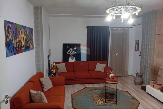 Apartament 2+1 me qera te Komuna e Parisit!