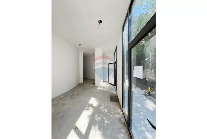 Business Property for Rent 1+1 in Tirana - 700 Euro