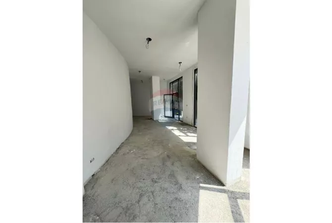 Business Property for Rent 1+1 in Tirana - 700 Euro