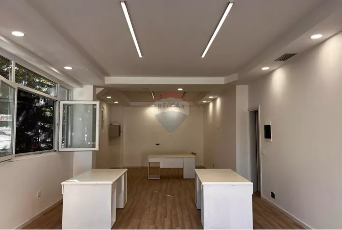 Business Property for Rent 3+1 in Tirana - 700 Euro