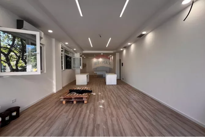 Zyre me qira te Bulevardi Zhan DArk! 