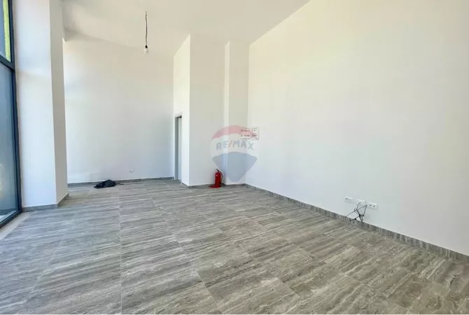 Business Property for Rent 1+1 in Tirana - 50,000 Leke
