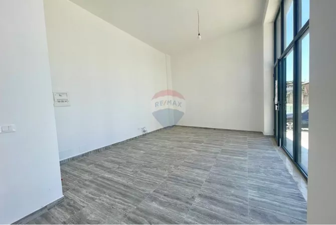 Business Property for Rent 1+1 in Tirana - 50,000 Leke