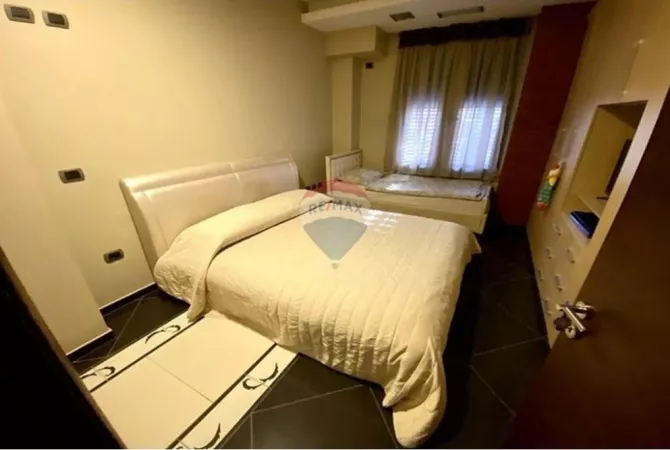 Shtepi me qera Apartament ne Tirane, 1+1, Mobilimi E mobiluar, Pagesa 65,000  Leke.