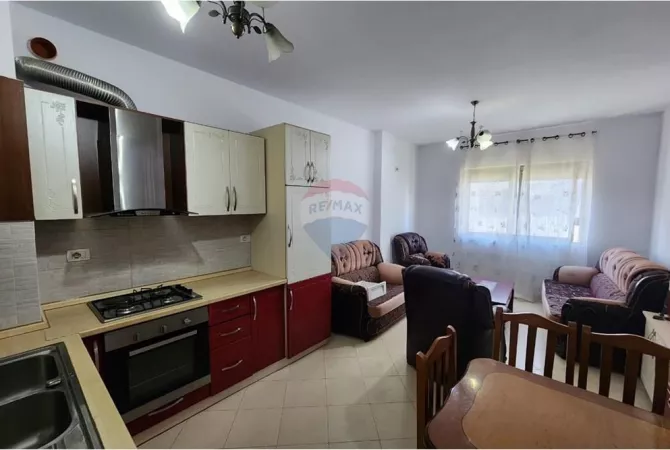 Shtepi ne shitje Apartament ne Tirane, 1+1, Mobilimi E mobiluar, Pagesa 90,000  Euro.