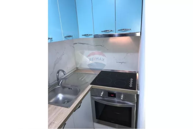 Shtepi ne shitje Apartament ne Tirane, Garsoniere, Mobilimi E mobiluar, Pagesa 55,000  Euro.