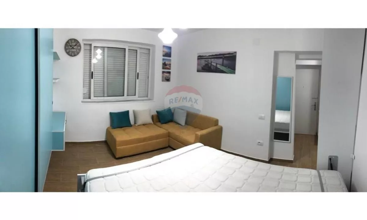 Shtepi ne shitje Apartament ne Tirane, Garsoniere, Mobilimi E mobiluar, Pagesa 55,000  Euro.