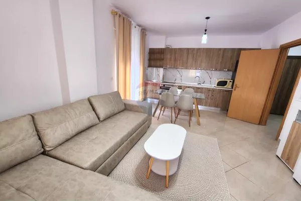 Shtepi me qera Apartament ne Tirane, 1+1, Mobilimi E mobiluar, Pagesa 35,000  Leke.