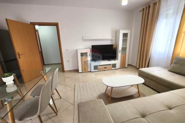 Shtepi me qera Apartament ne Tirane, 1+1, Mobilimi E mobiluar, Pagesa 35,000  Leke.