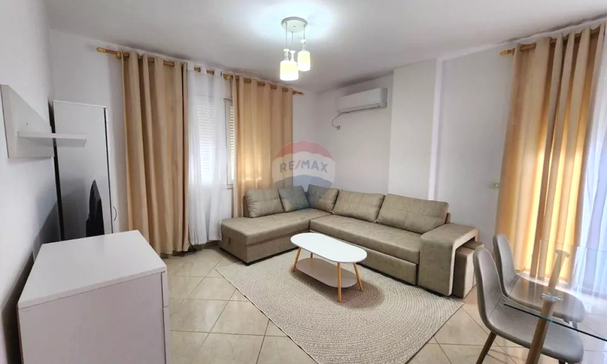 Shtepi me qera Apartament ne Tirane, 1+1, Mobilimi E mobiluar, Pagesa 35,000  Leke.
