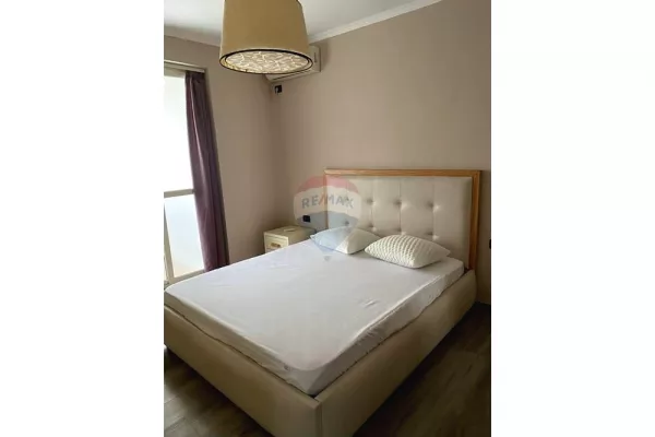 Shtepi me qera Apartament ne Tirane, 2+1, Mobilimi E mobiluar, Pagesa 550  Dollar.