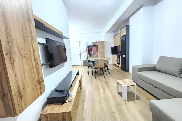 Shtepi me qera Apartament ne Tirane, 1+1, Mobilimi E mobiluar, Pagesa 450  Euro.
