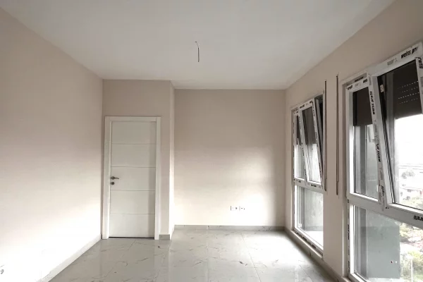 Business Property for Rent 3+1 in Tirana - 500 Euro