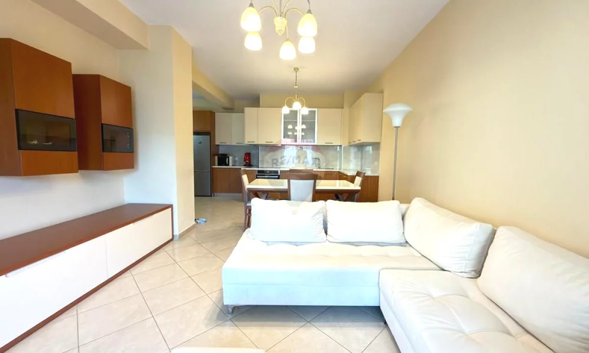 Shtepi me qera Apartament ne Tirane, 2+1, Mobilimi E mobiluar, Pagesa 65,000  Leke.