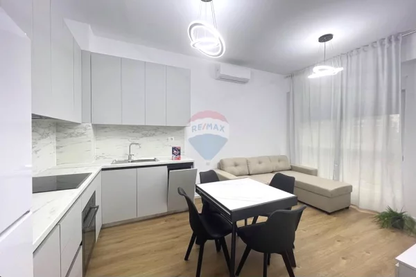 Shtepi me qera Apartament ne Tirane, 1+1, Mobilimi E mobiluar, Pagesa 45,000  Leke.