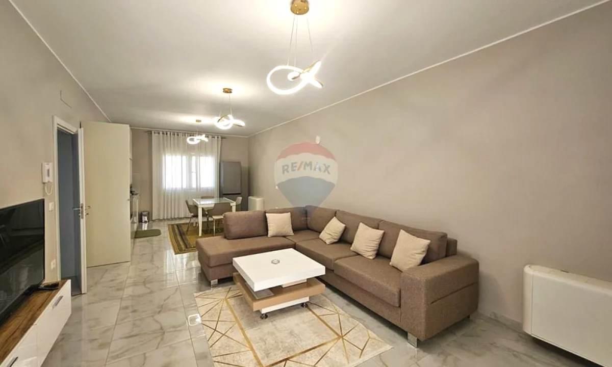 Shtepi me qera Apartament ne Tirane, 2+1, Mobilimi E mobiluar, Pagesa 60,000  Leke.