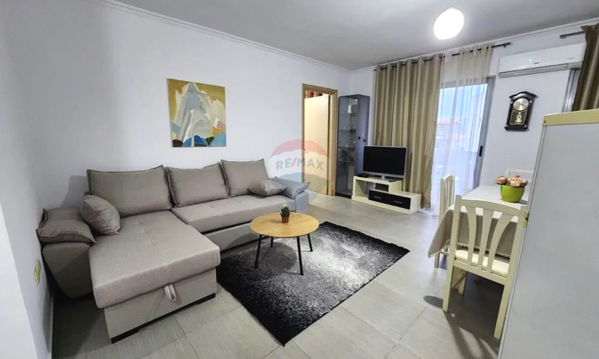 Shtepi me qera Apartament ne Tirane, 2+1, Mobilimi E mobiluar, Pagesa 600  Euro.