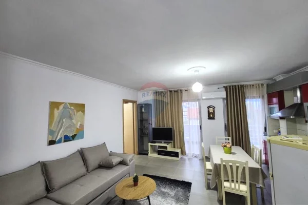 Shtepi me qera Apartament ne Tirane, 2+1, Mobilimi E mobiluar, Pagesa 600  Euro.