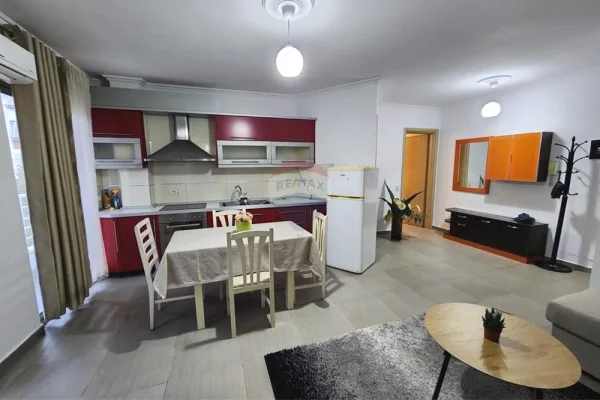 Shtepi me qera Apartament ne Tirane, 2+1, Mobilimi E mobiluar, Pagesa 600  Euro.