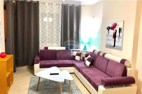 Shtepi me qera Apartament ne Tirane, 1+1, Mobilimi E mobiluar, Pagesa 44,000  Leke.