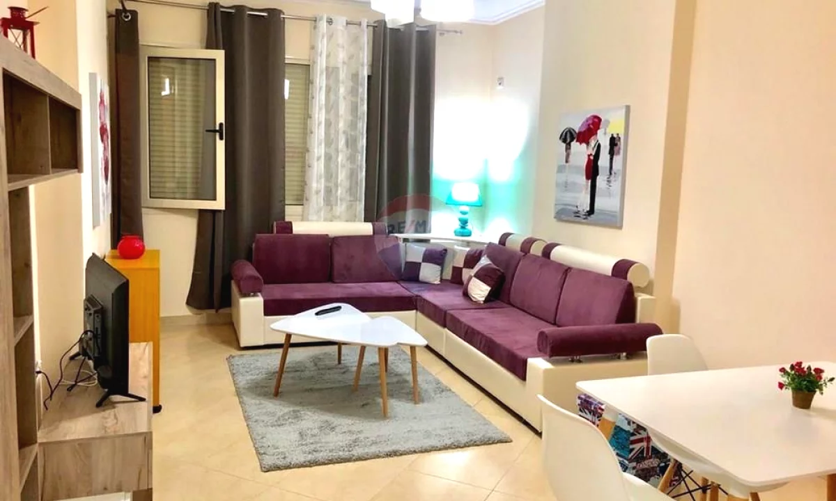 Shtepi me qera Apartament ne Tirane, 1+1, Mobilimi E mobiluar, Pagesa 44,000  Leke.