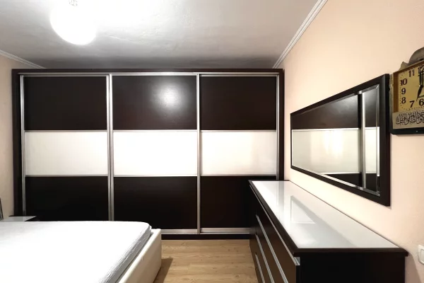 Shtepi me qera Apartament ne Tirane, 2+1, Mobilimi E mobiluar, Pagesa 80,000  Leke.