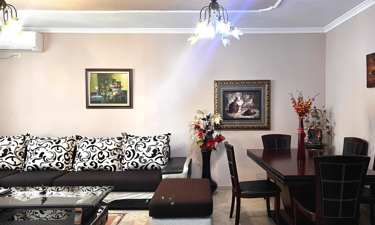 Shtepi me qera Apartament ne Tirane, 2+1, Mobilimi E mobiluar, Pagesa 80,000  Leke.