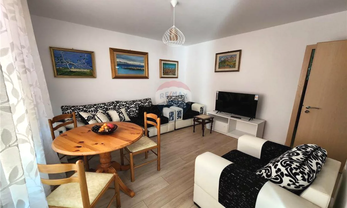 Shtepi me qera Apartament ne Tirane, 1+1, Mobilimi E mobiluar, Pagesa 50,000  Leke.