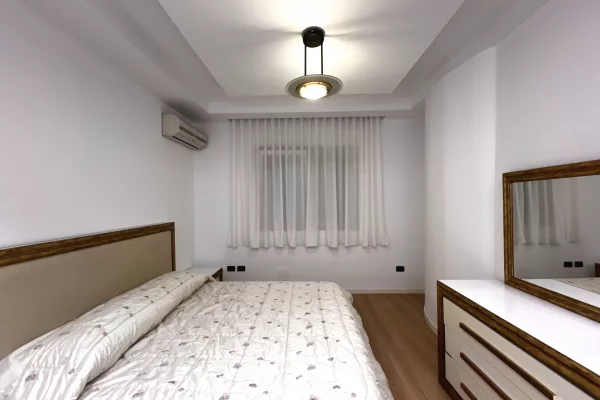 Shtepi me qera Apartament ne Tirane, 2+1, Mobilimi E mobiluar, Pagesa 55,000  Leke.