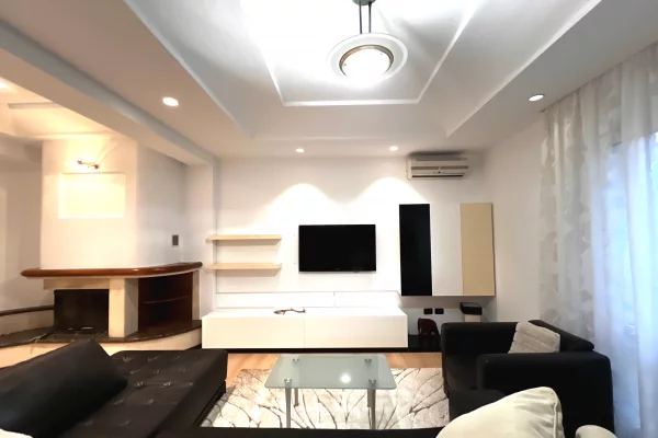 Apartament 2+1 me qira Rruga e Elbasanit!