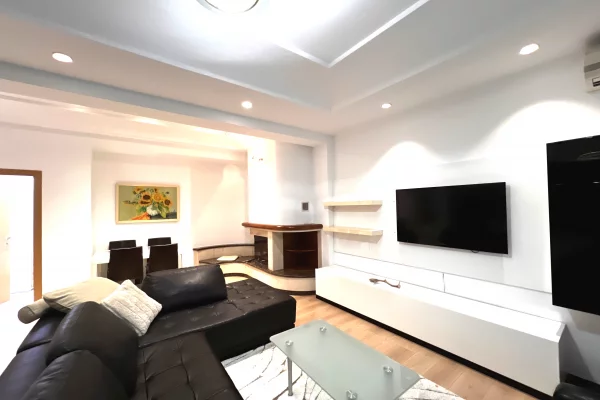 Shtepi me qera Apartament ne Tirane, 2+1, Mobilimi E mobiluar, Pagesa 55,000  Leke.