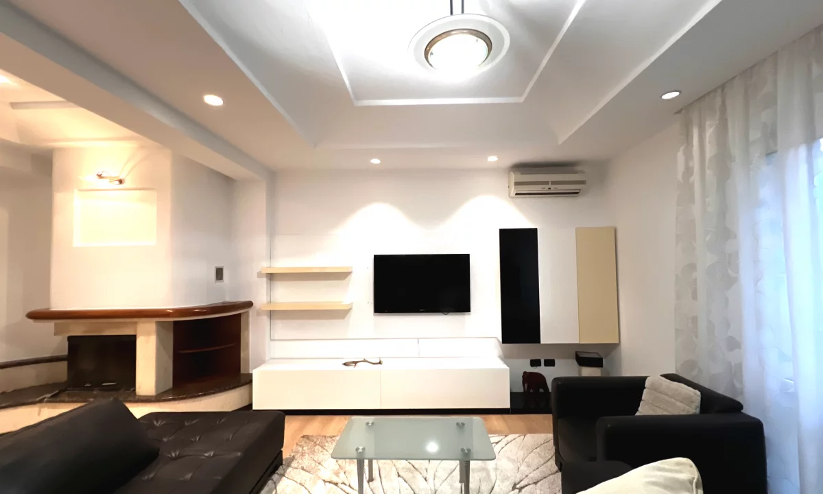 Shtepi me qera Apartament ne Tirane, 2+1, Mobilimi E mobiluar, Pagesa 55,000  Leke.