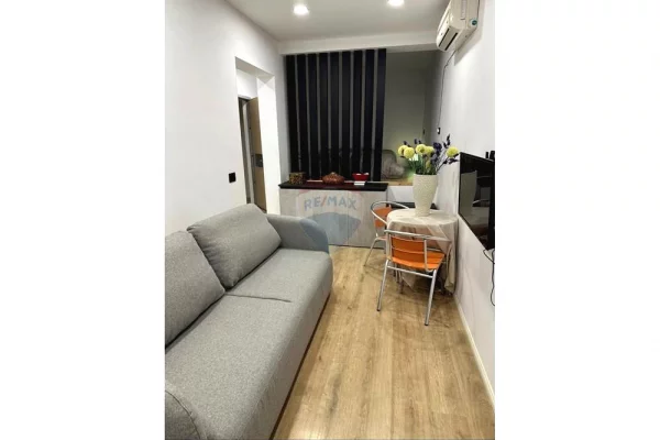 Studio per qira tek Tregu Elektrik!