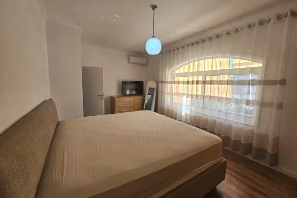 Shtepi me qera Apartament ne Tirane, 1+1, Mobilimi E mobiluar, Pagesa 60,000  Leke.