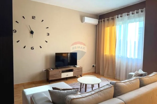 Shtepi me qera Apartament ne Tirane, 1+1, Mobilimi E mobiluar, Pagesa 700  Euro.