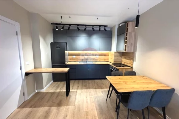 Shtepi me qera Apartament ne Tirane, 2+1, Mobilimi E mobiluar, Pagesa 60,000  Leke.