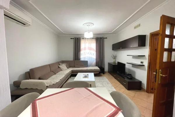 Shtepi me qera 2+1 ne Tirane - 45,000 Leke
