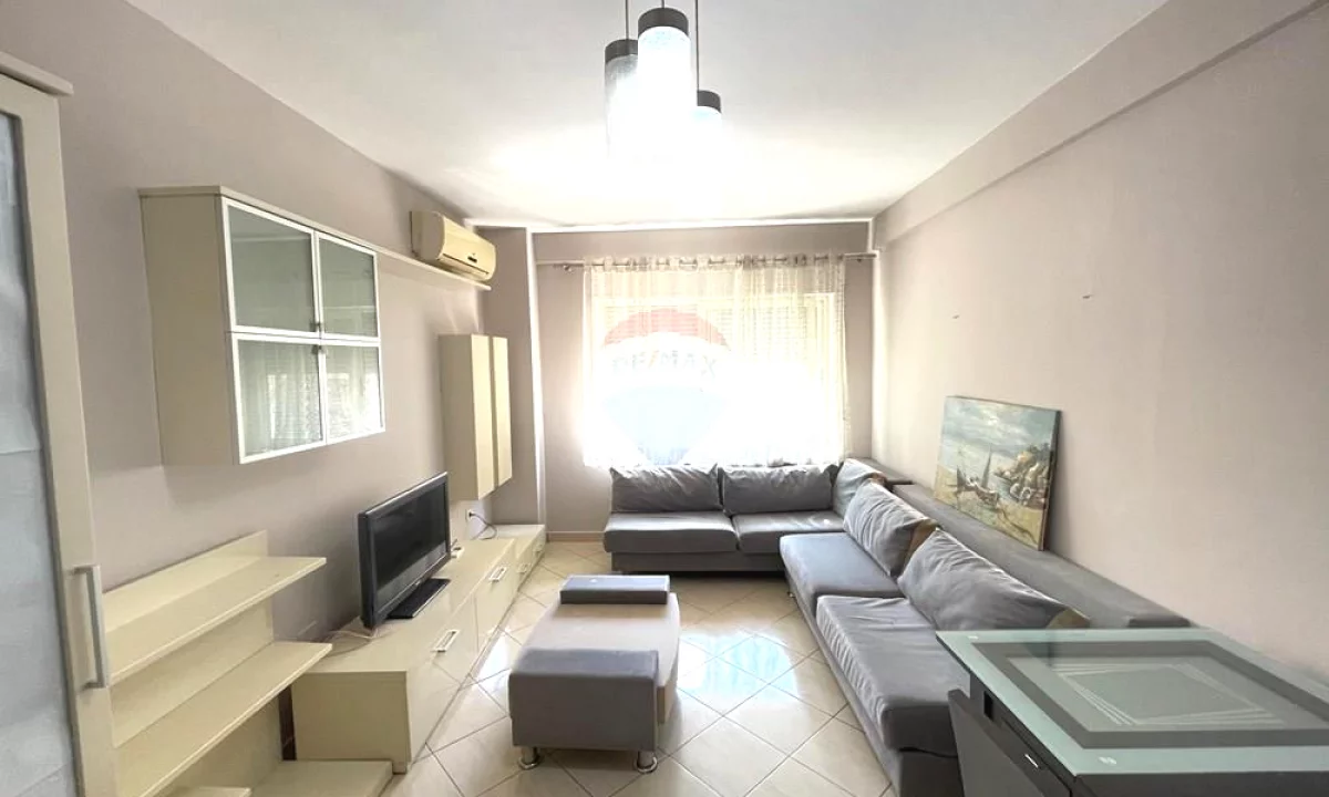 Shtepi me qera Apartament ne Tirane, 1+1, Mobilimi E mobiluar, Pagesa 55,000  Leke.