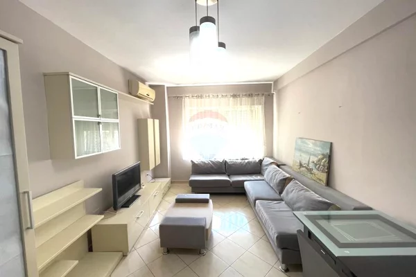 Shtepi me qera 1+1 ne Tirane - 55,000 Leke