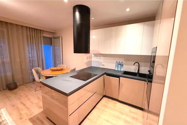 Shtepi me qera Apartament ne Tirane, 1+1, Mobilimi E mobiluar, Pagesa 60,000  Leke.