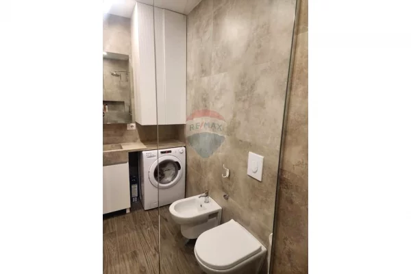 Shtepi me qera Apartament ne Tirane, 1+1, Mobilimi E mobiluar, Pagesa 60,000  Leke.